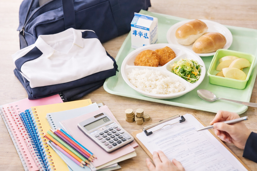 給食費学用品費の支援内容
