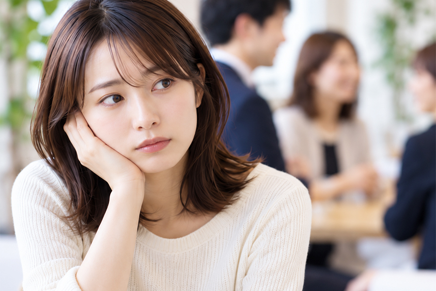 人見知り 大人 特徴